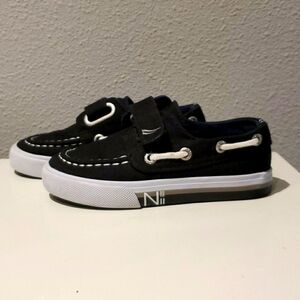 NAUTICA LITTLE RIVER BOAT SHOES BOYS. SZ 8